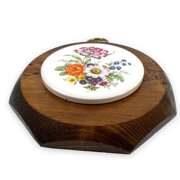 60's handcrafted JERRY SCHULTZ floral garden tile on pine wood art wall hanging - Picture 8 of 8